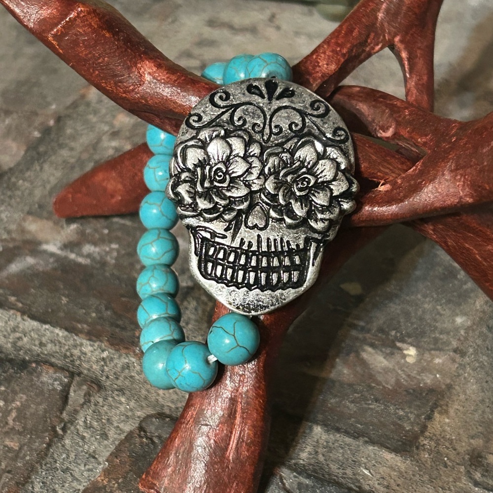 Turquoise Beaded Skull Bracelet